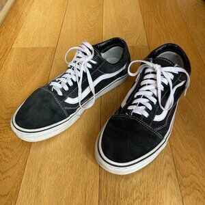 Vans Old Skool Black & White Suede/Canvas Sneakers – Men’s US 9.5